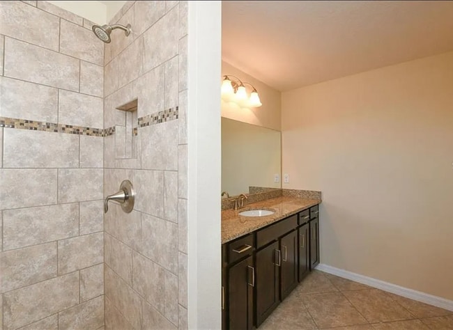 Building Photo - 2948 Oriole Dr