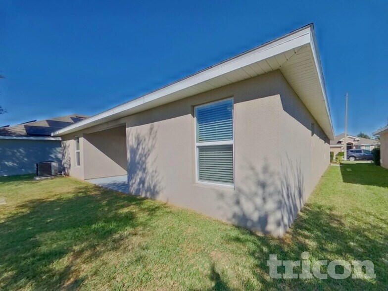 Building Photo - 387 Buchannan Dr