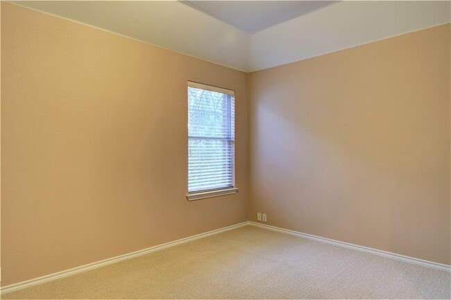 Building Photo - 8217 Endeavor Cir