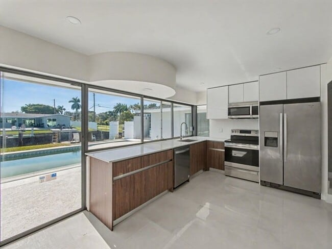 Building Photo - 1940 NW 32nd St