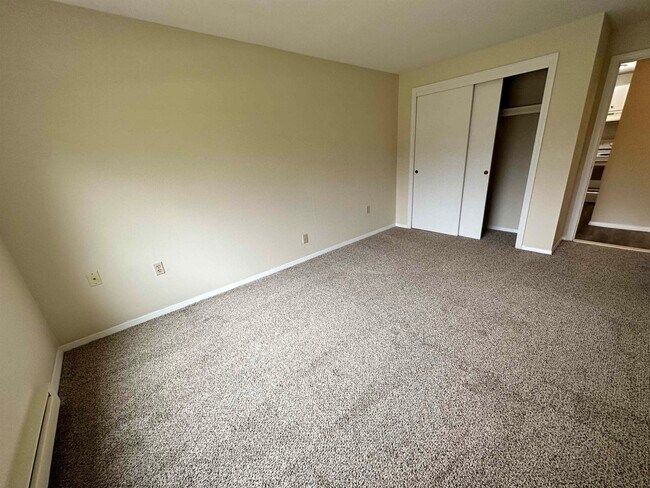 Building Photo - 99 Powers St