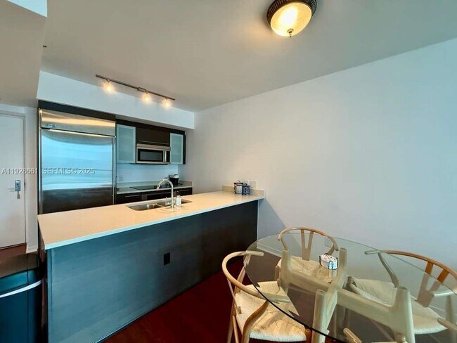 Building Photo - 55 SE 6th St