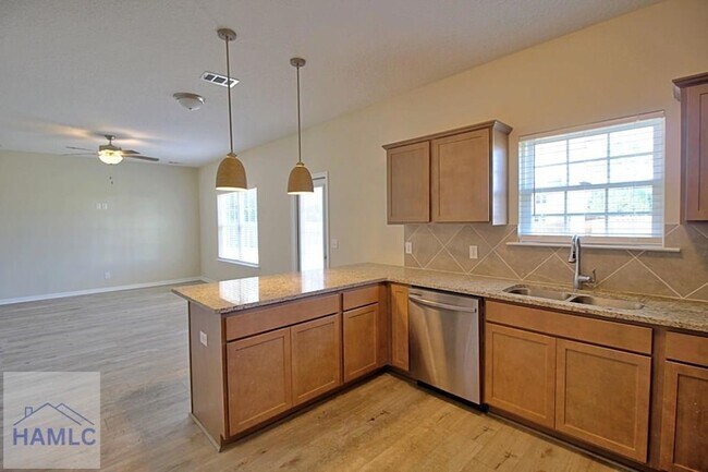Building Photo - 260 Whippoorwill Wy NE