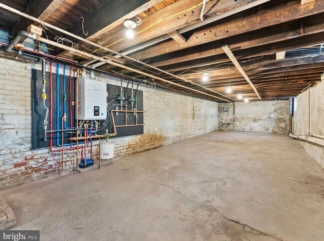 Building Photo - Charming 3BR House in Trenton