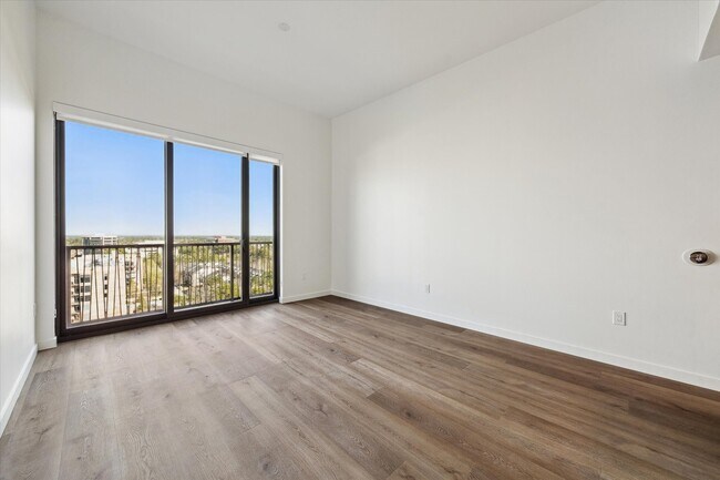 Building Photo - 1 Riva Row