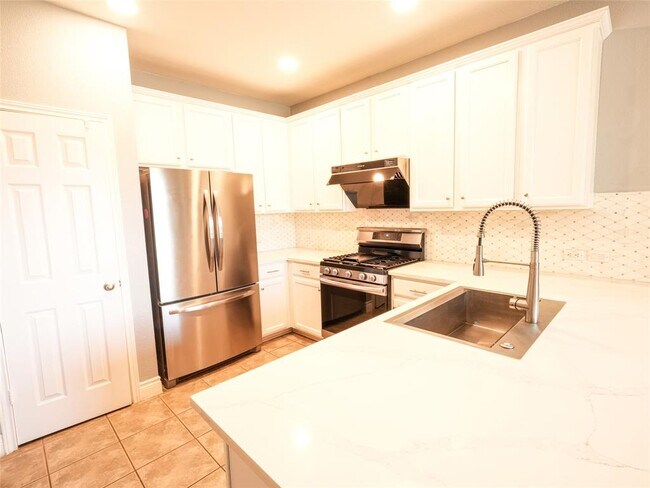 Building Photo - 14815 Avery Ranch Blvd