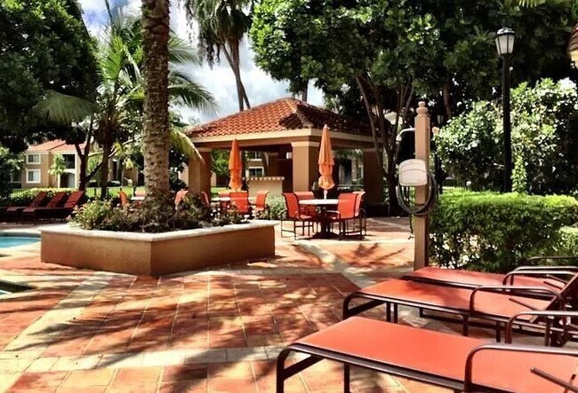 Building Photo - 4816 N State Road 7