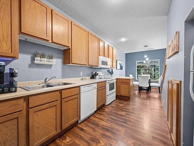 Building Photo - 158 Bridgewater Trl