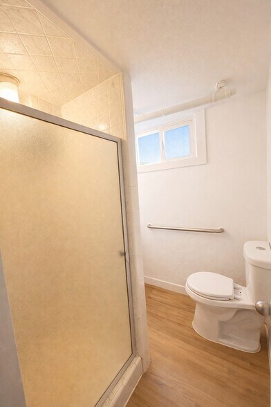 Building Photo - 3180 S Breeze Dr