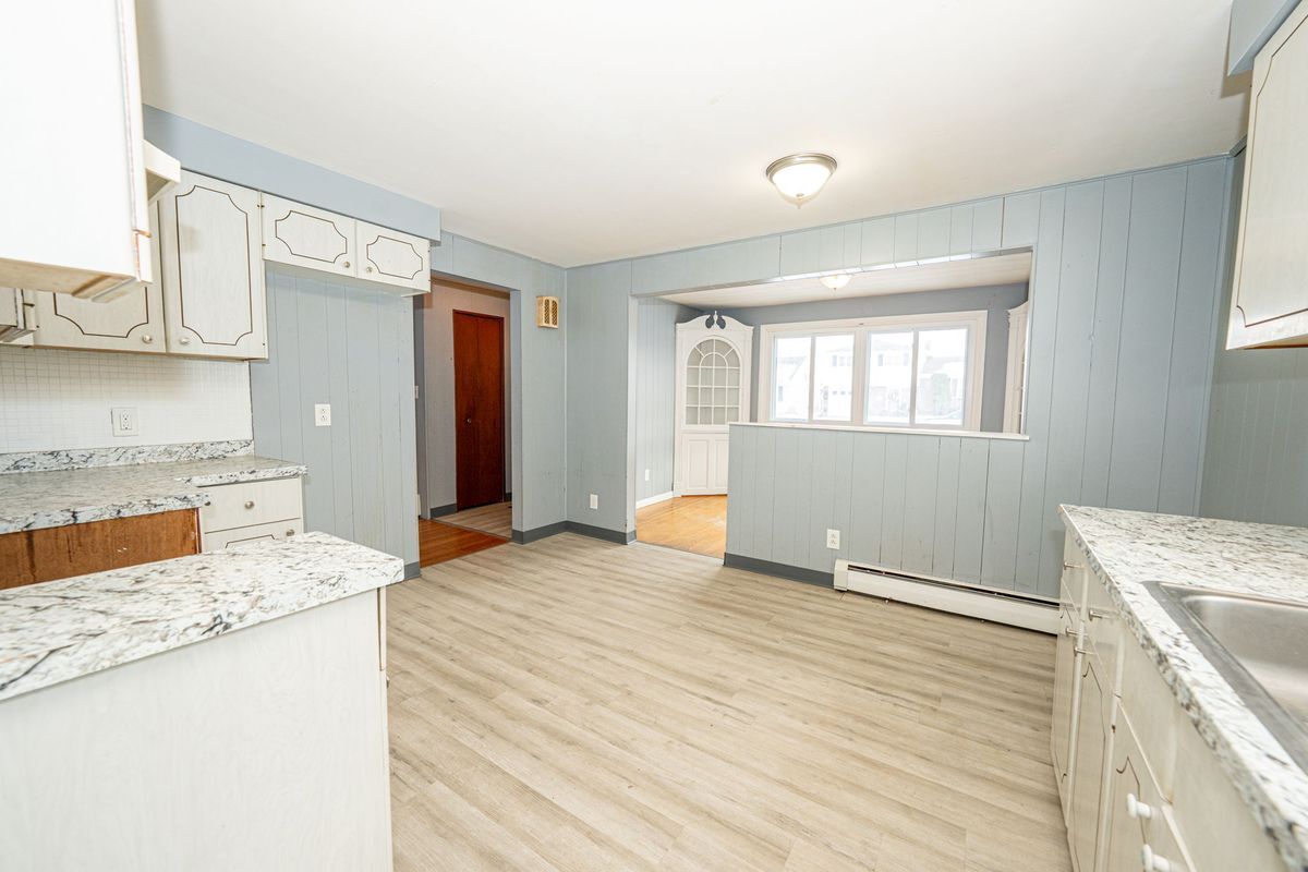 Building Photo - 24 Honduras Ln