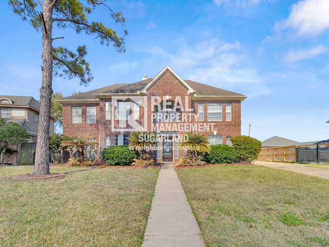 Building Photo - Executive Living in the Heart of Sugar Land