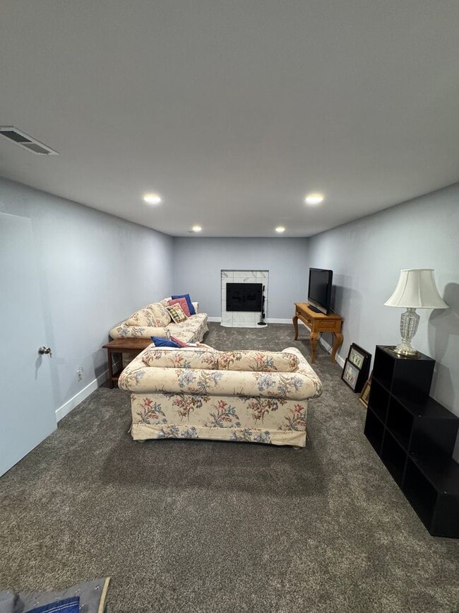 Building Photo - Spacious 4-Bedroom Home in Roosevelt, UT!