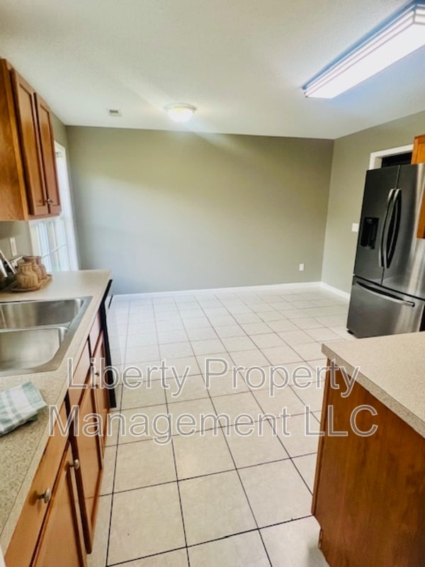 Building Photo - 391 Crystal Spring Dr