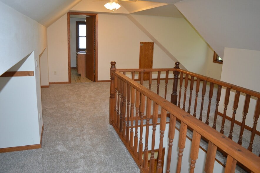 Building Photo - 7014 University Ave