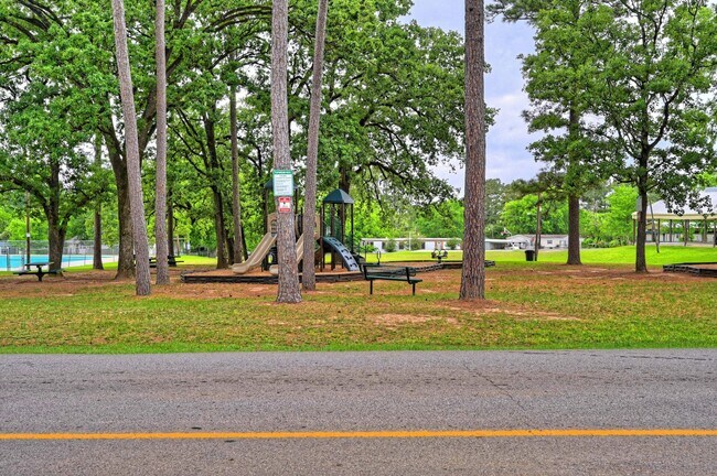 Building Photo - 11604 Vistawood St