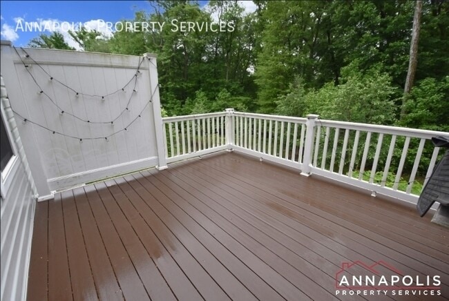 Building Photo - 1379 Hawthorn Dr