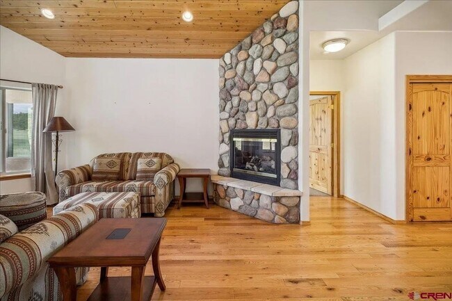 Building Photo - 3-Bedroom Home in Prime Location