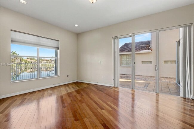 Building Photo - 1560 Seagrape Way