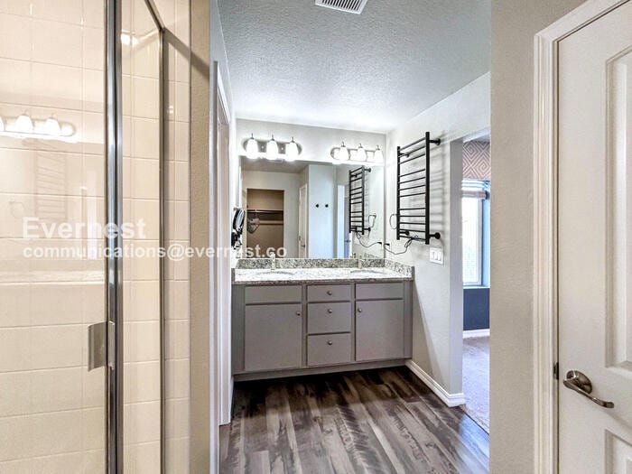 Building Photo - 6047 Mumford Dr.