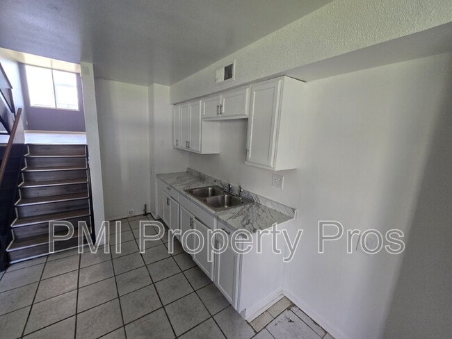 Building Photo - 8842j N 95th St