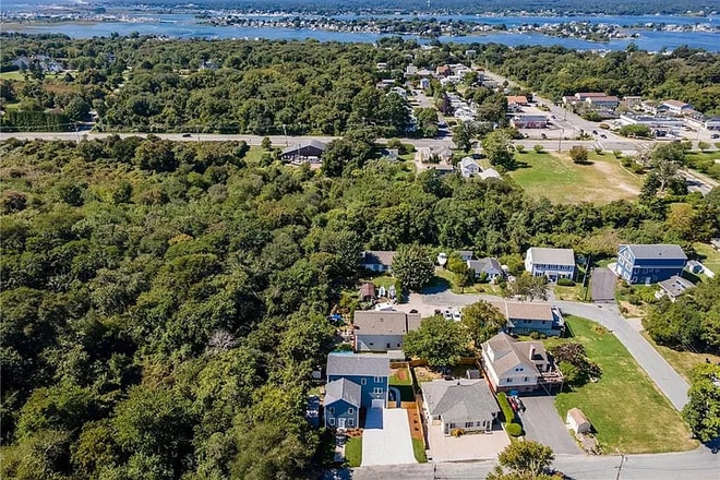 Building Photo - 21 Ashbrook Rd