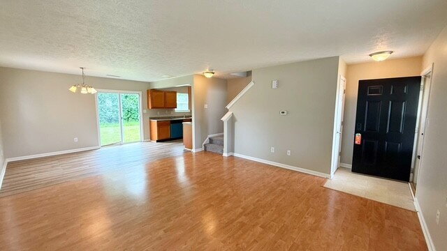 Building Photo - NORTH EAST/LAWRENCE 4 BEDROOM 2.5 BATH NEWER HOME AVAILABLE NOW!