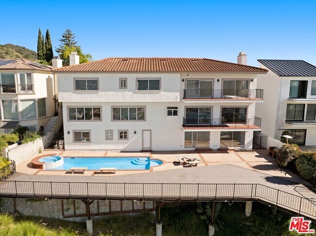 Building Photo - 1916 Rams Horn Ct