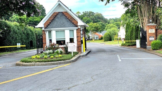 Building Photo - 1103 Centennial Dr