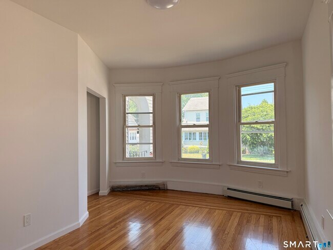 Building Photo - 133 Gerrish Ave