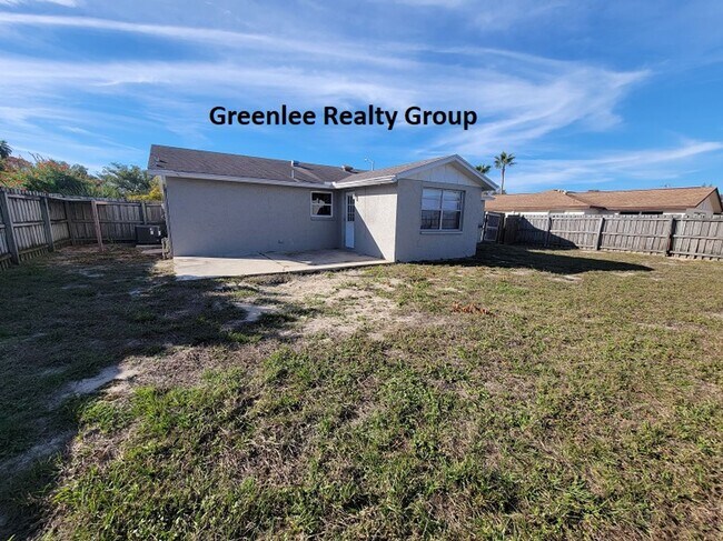 Building Photo - Beautiful Updated 2 Bed/1Bath Home in Port...