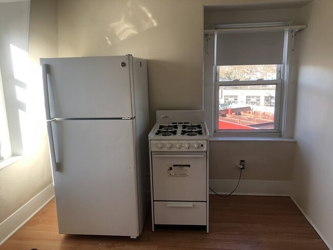 Primary Photo - 10-12-12 Maple St