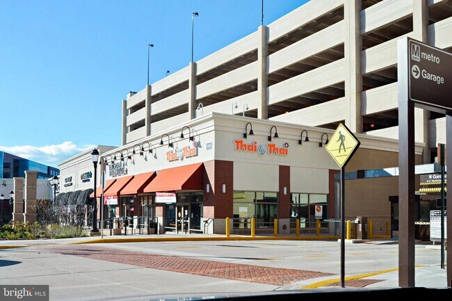 Building Photo - 9106 Suede Ct
