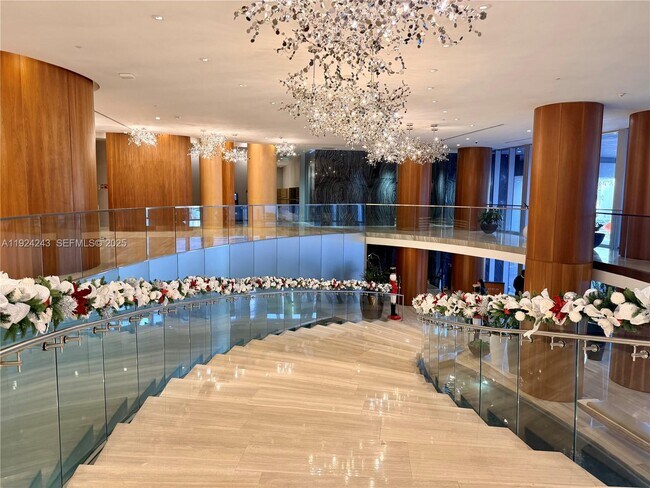 Building Photo - 488 NE 18th St