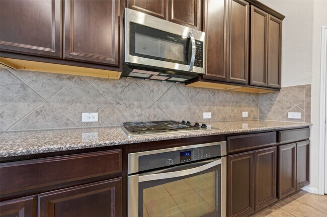 Building Photo - 18206 Florence Run Ln