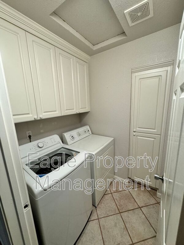 Building Photo - 204 Sapphire Ct