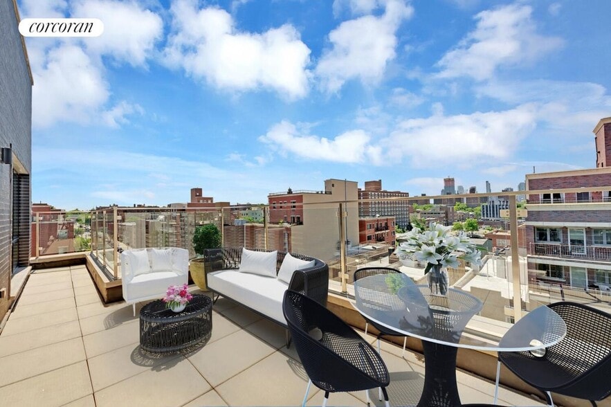 Building Photo - 21-17 31st Ave