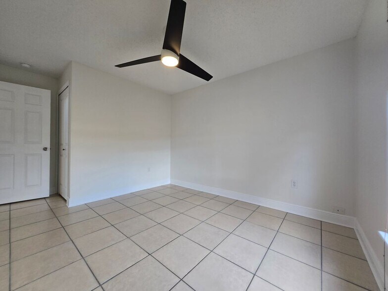 Building Photo - 3190 Lori Ct