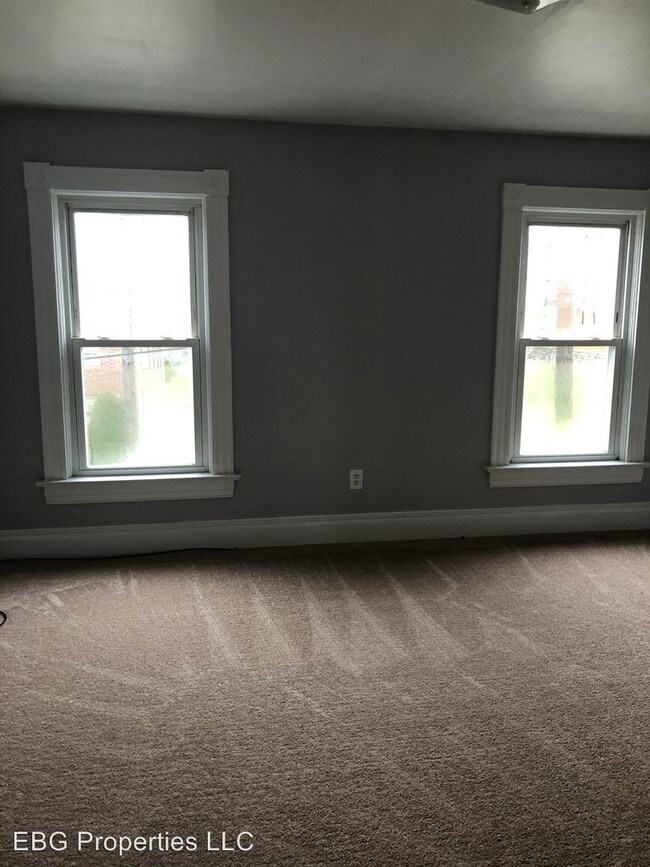 Building Photo - 3 br, 1 bath House - 615 3rd St.