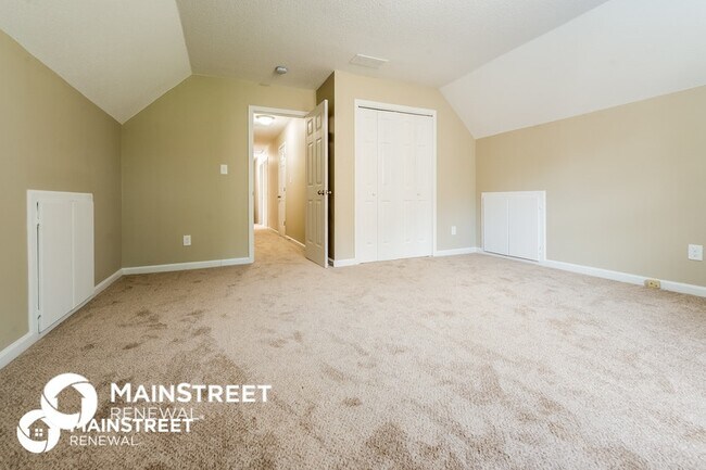 Building Photo - 3729 Summit Trce