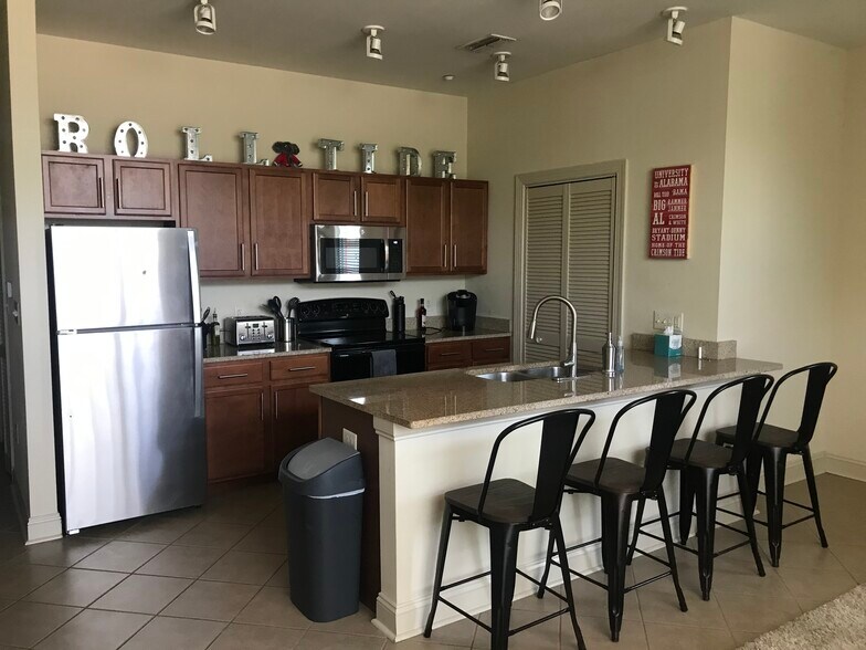 Building Photo - 1510 9th St