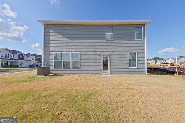 Building Photo - 100 English Oak Ln