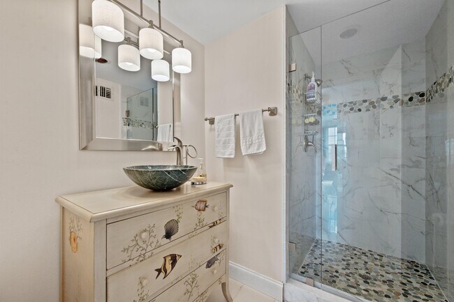 Building Photo - 3475 S Ocean Blvd