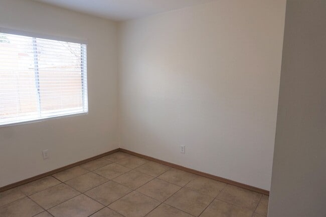 Building Photo - End Unit Ground level with large yard