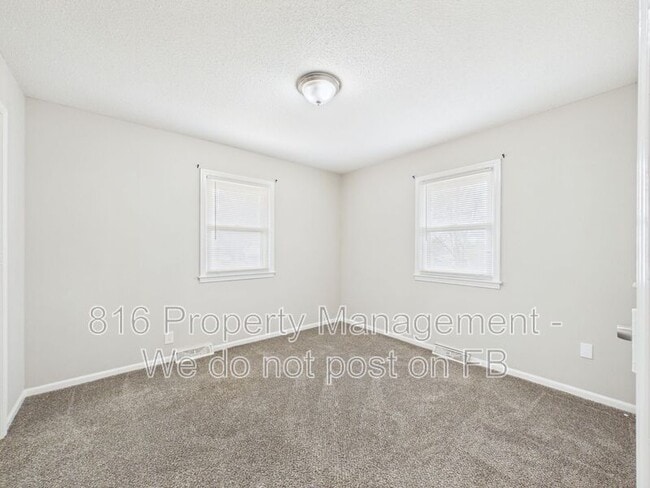 Building Photo - 817 N Choctaw Ave