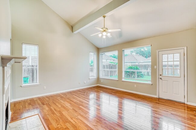 Building Photo - 12831 Pheasant Lake Ct