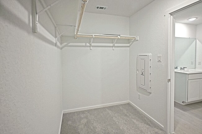 Building Photo - 9902 Mather Wy