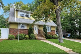 Building Photo - 130 Mt Vernon St