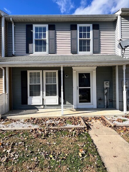 Primary Photo - 219 Lily Ct