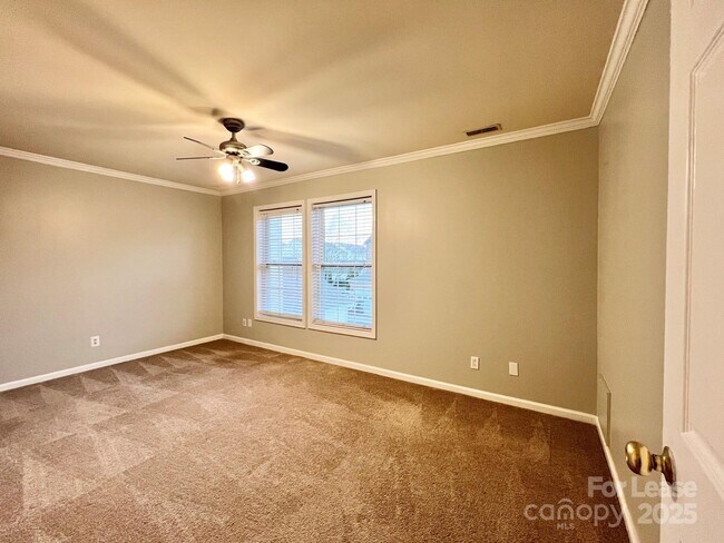 Building Photo - 7014 Elm Hill Ct