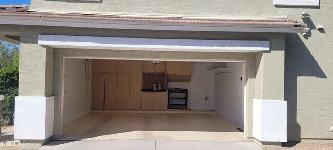 Building Photo - 34811 N 30th Dr